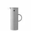STELTON Isolierkanne EM77 In Light Grey 1 Liter 1 STELTON Isolierkanne EM77 In Light Grey 1 Liter -pfannen Verkäufe 71045918 1 2